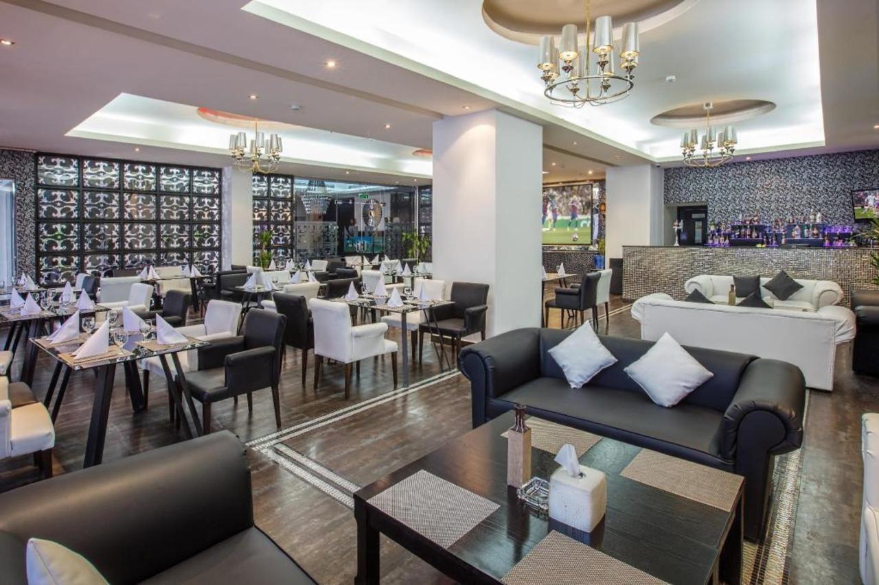 מנאמה Loumage Hotel & Suites מראה חיצוני תמונה