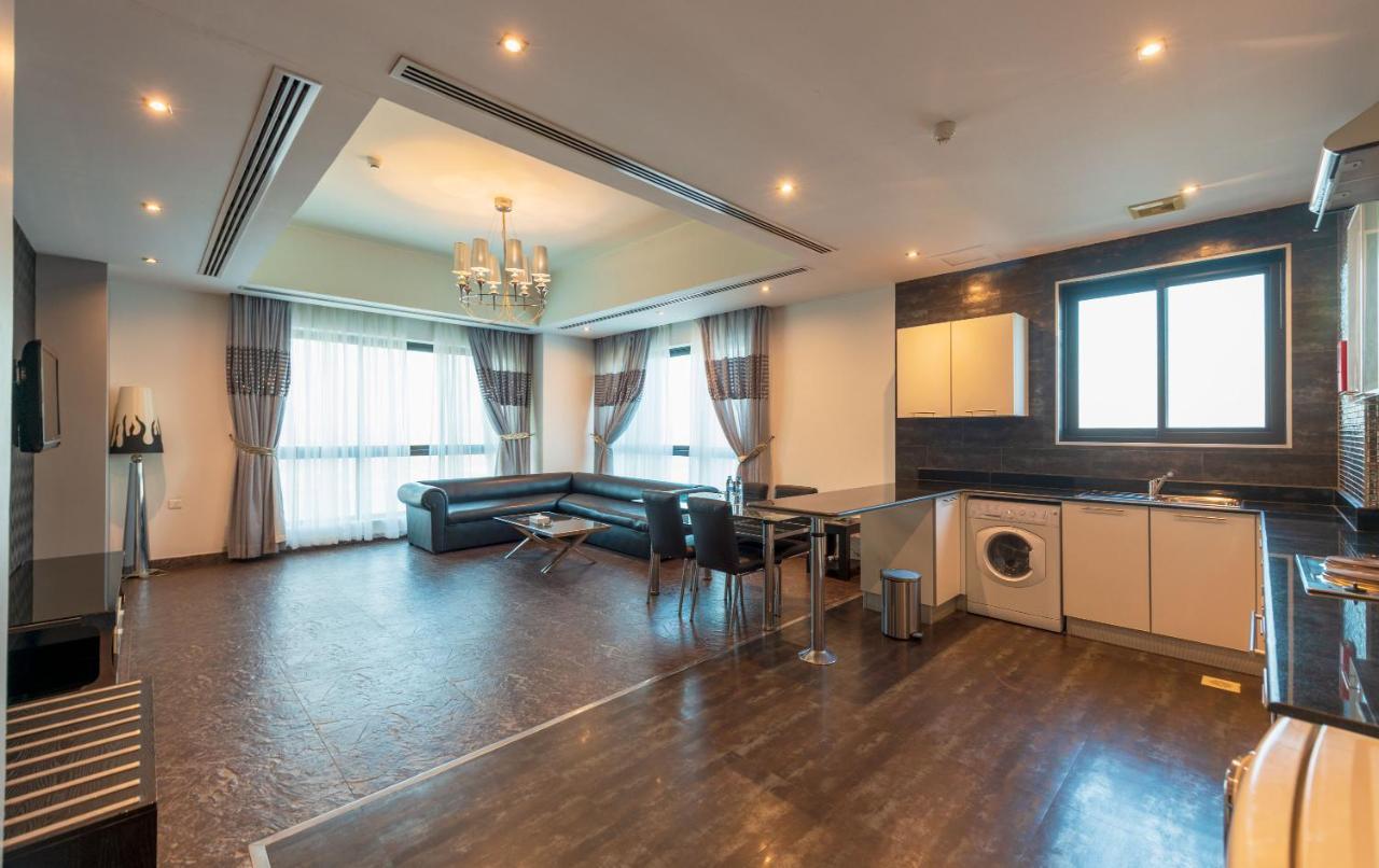 מנאמה Loumage Hotel & Suites מראה חיצוני תמונה