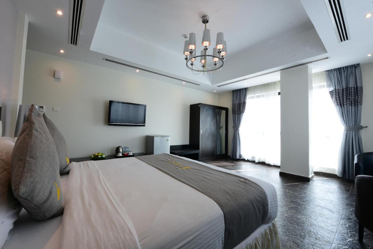 מנאמה Loumage Hotel & Suites מראה חיצוני תמונה