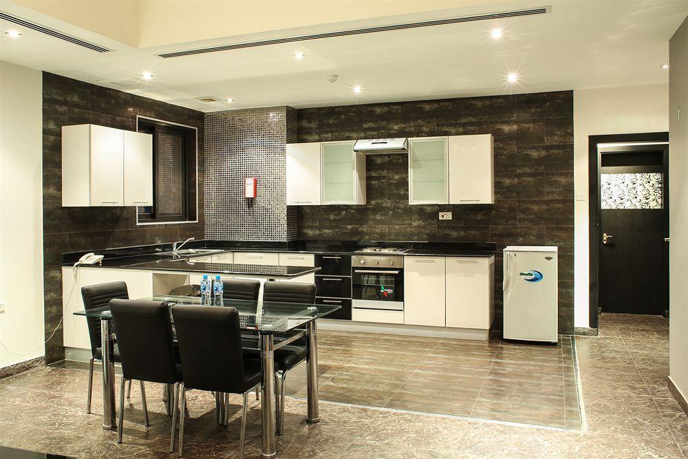 מנאמה Loumage Hotel & Suites מראה חיצוני תמונה