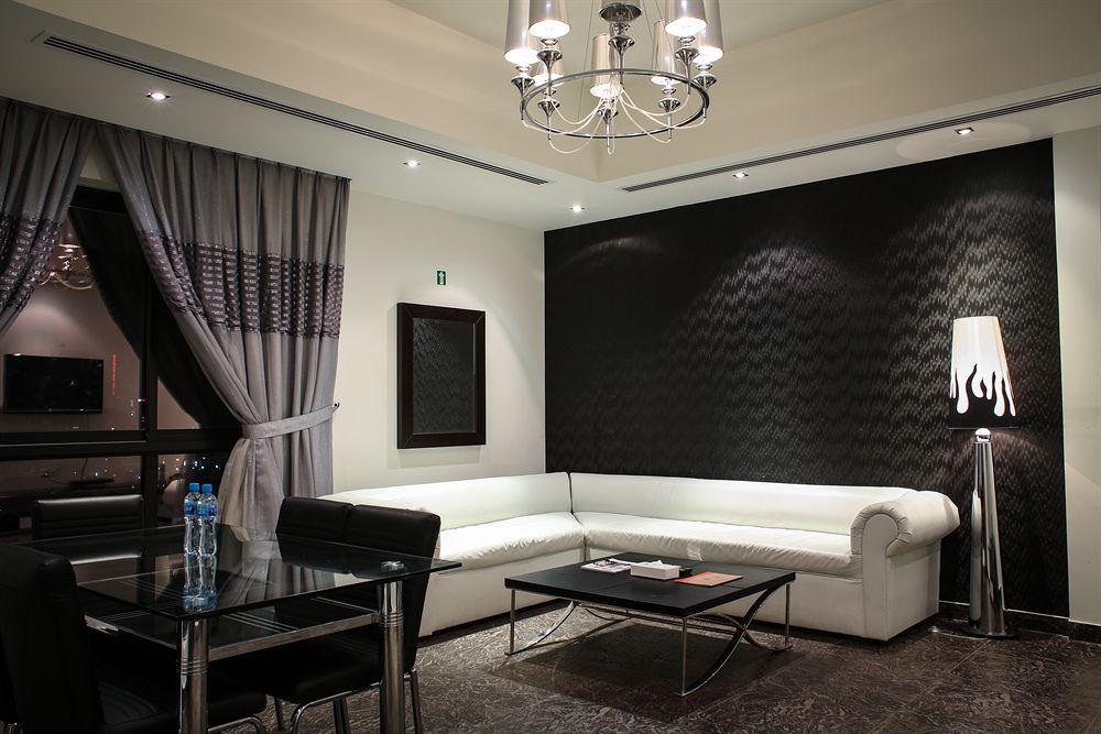 מנאמה Loumage Hotel & Suites מראה חיצוני תמונה