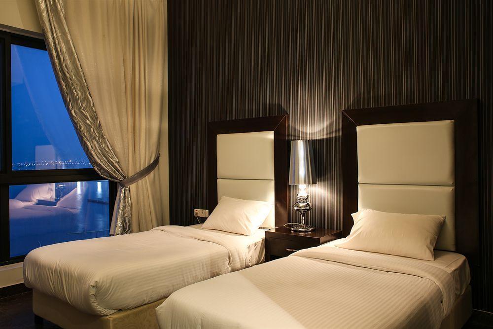 מנאמה Loumage Hotel & Suites מראה חיצוני תמונה