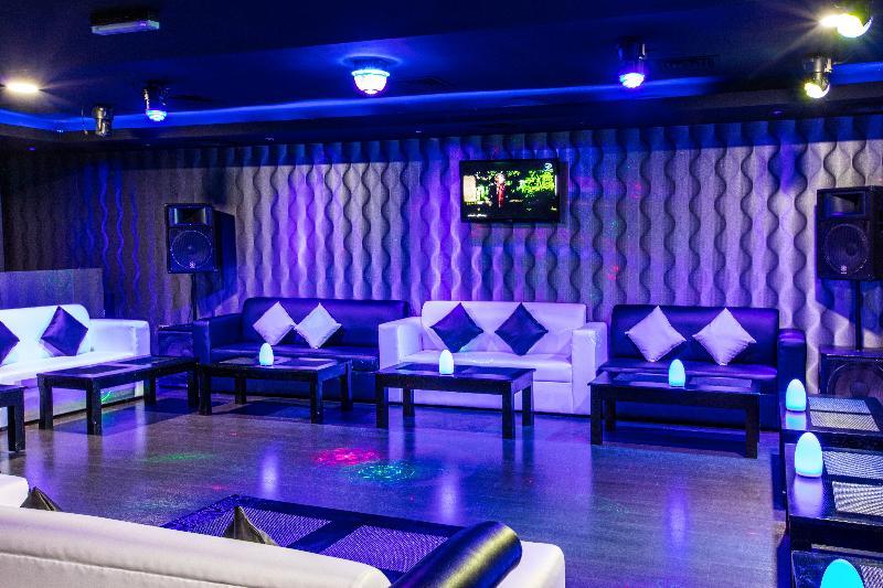 מנאמה Loumage Hotel & Suites מראה חיצוני תמונה