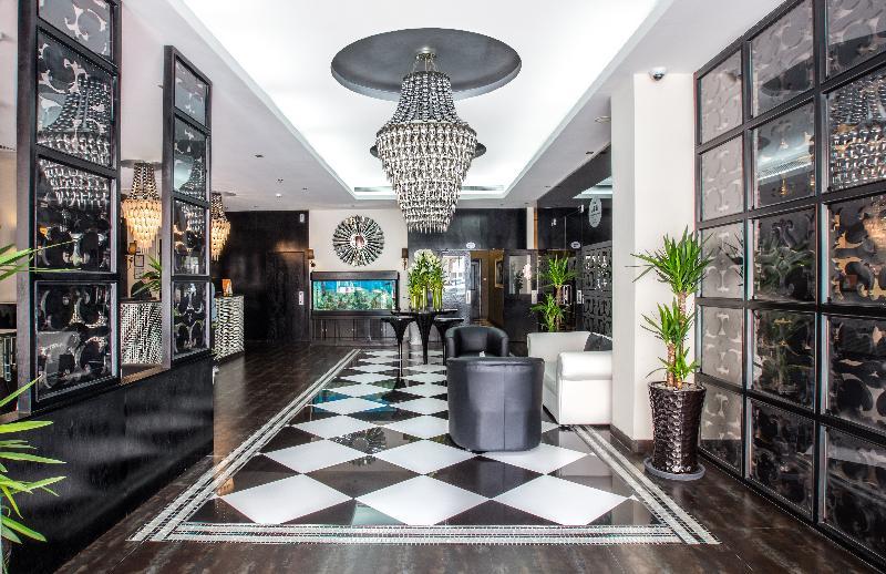 מנאמה Loumage Hotel & Suites מראה חיצוני תמונה